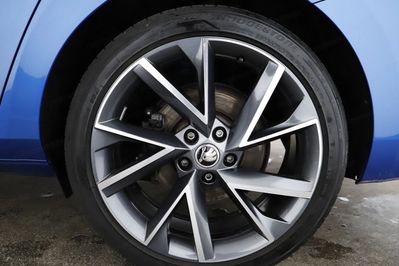 Skoda Superb 2.0 TDI SCR Sportline DSG