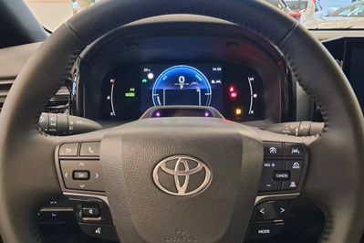Toyota Camry Comfort 2.5 Hybrid Dynamic Force