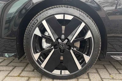 Peugeot 308 GT Exclusive S&S e-DCS6 1.2 mHEV