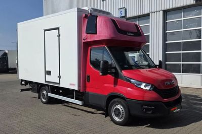 Iveco Daily 35S16  Kontener Chłodnia 8EP + Winda
