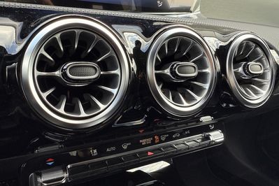 Mercedes CLA 200 AMG Line Shooting Brake