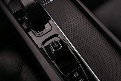 Volvo V60 B4 D Momentum Pro