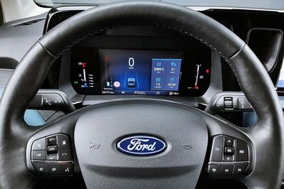 Ford Tourneo Courier Active AT