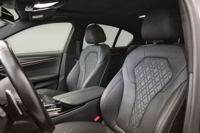 BMW Seria 5 540d xDrive mHEV M Sport