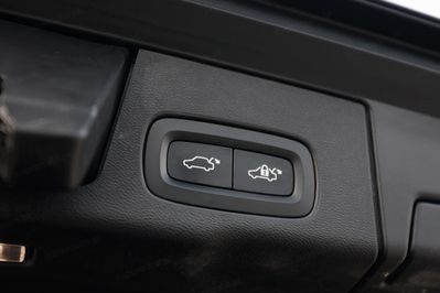 Volvo XC60 B4 B R-Design aut