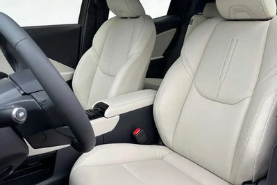 Lexus LBX Elegant 1.5 Hybrid