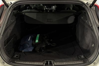 Volvo V60 B4 B R-Design aut