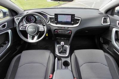 Kia Ceed 1.5 T-GDI M