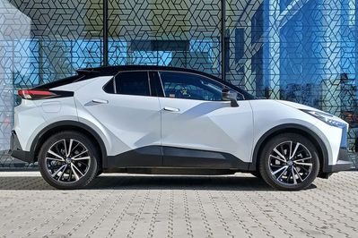 Toyota C-HR Hybrid Dynamic Force Executive AWD