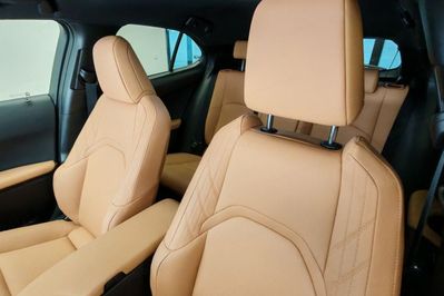 Lexus UX 300h F Sport 2.0 Hybrid Dynamic Force