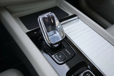 Volvo XC60 B5 AWD Ultra Dark