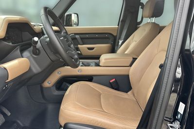 Land Rover Defender 110 D250 X-Dynamic HSE