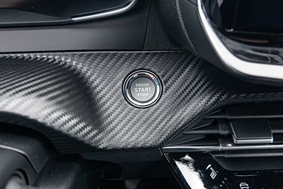 Peugeot 2008 Allure EAT8 1.2 PureTech