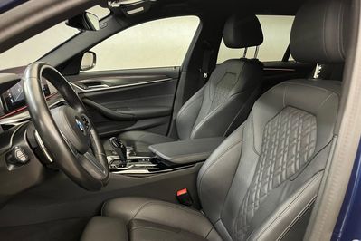 BMW Seria 5 Touring 530d xDrive M Sport