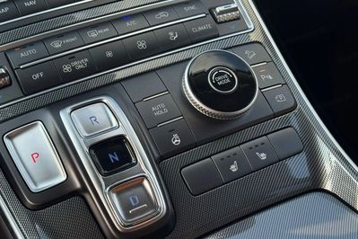 Hyundai Santa Fe 1.6 T-GDI HEV Executive aut