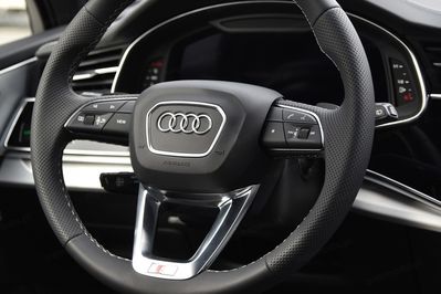 Audi Q7 TDI quattro S Line