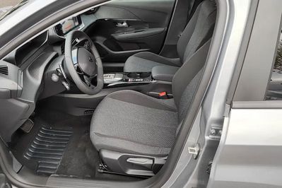 Peugeot 208 Business 1.2 mHEV e-DCS6