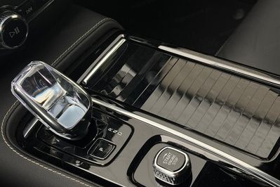 Volvo V60 T6 AWD Plug-In Hybrid Plus Dark