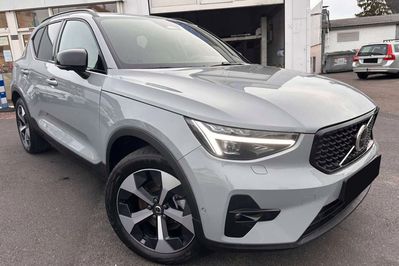 Volvo XC40 B3 Ultra Dark
