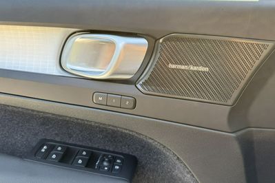 Volvo XC40 B3 Ultimate Dark