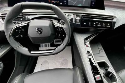 Peugeot 5008 GT 1.2 mHEV e-DCS6