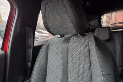 Peugeot 2008 Allure e-DCS 1.2 mHEV