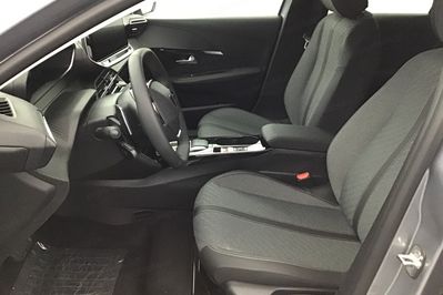 Peugeot 208 ALLURE 1.2 mHEV e-DCS6