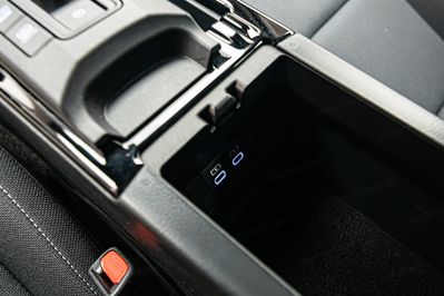 Toyota Prius 2.0 Plug-in Hybrid Prestige