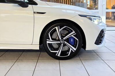Volkswagen Golf R  2.0 TSI 4MOTION DSG