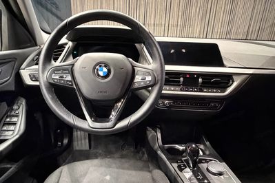 BMW Seria 1 118i Advantage