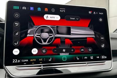 Volkswagen Golf 1.5 eTSI OPF R-Line DSG