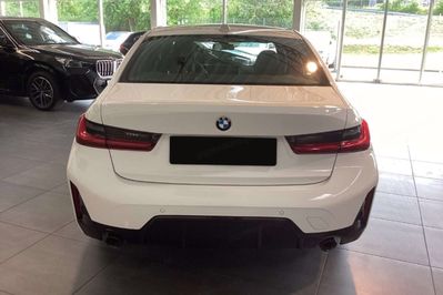 BMW Seria 3 330e M Sport
