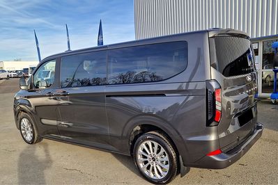 Ford Tourneo Custom L2H1 Titanium 320 A8 AWD