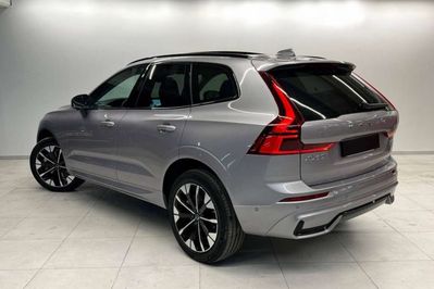 Volvo XC60 B5 AWD Ultra Dark