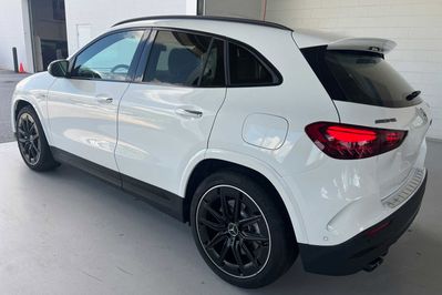 Mercedes GLA AMG  35  4-Matic