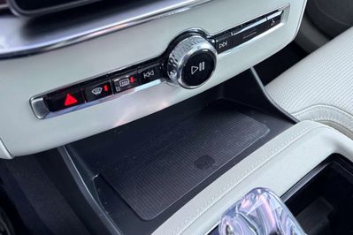 Volvo XC90 T8 AWD Plug-In Hybrid Ultra Bright