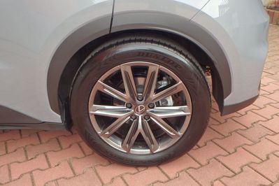 Lexus LBX Elegant 1.5 Hybrid