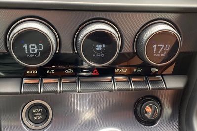 Jaguar F-Type Turbo P300 RWD R-Dynamic