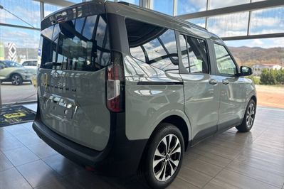Ford Tourneo Courier Titanium A7