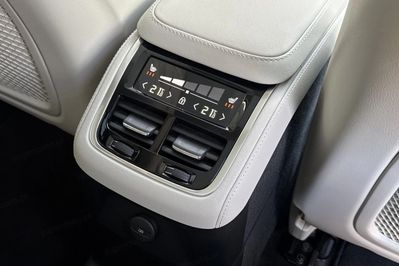 Volvo XC90 T8 AWD Plug-In Hybrid Ultra Bright 7os