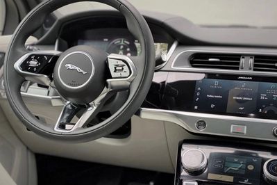 Jaguar I-Pace EV400 AWD Black