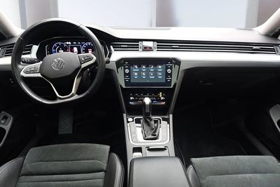 Volkswagen Passat 2.0 TDI Elegance DSG