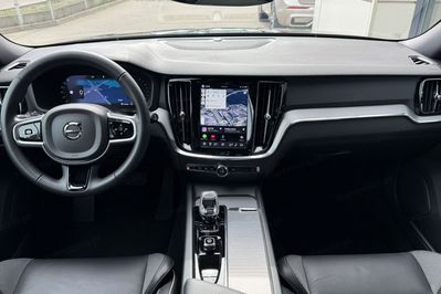 Volvo V60 B4 B Plus Dark