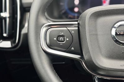 Volvo XC40 B3 Plus Dark