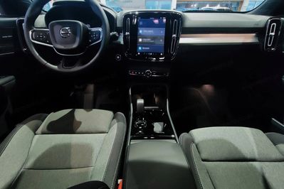 Volvo XC40 B3 Plus Dark