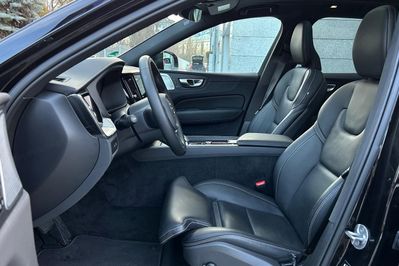 Volvo XC60 T8 Plug-In Hybrid AWD Ultra Black Edition