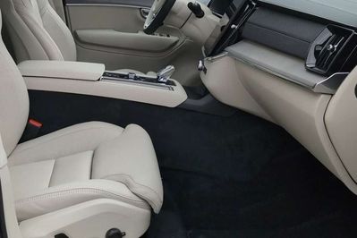 Volvo XC60 B5 AWD Ultra Bright