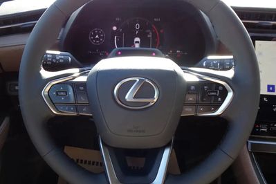 Lexus LBX Elegant 1.5 Hybrid