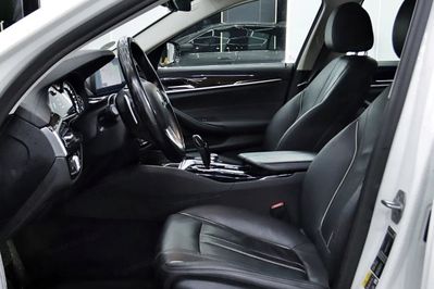 BMW Seria 5 530e iPerformance xDrive Luxury Line sport-aut