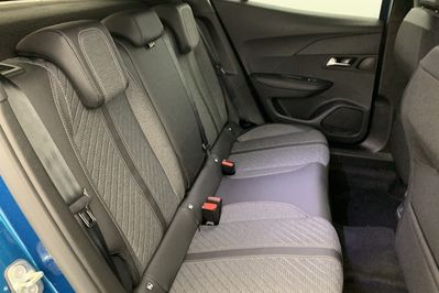 Peugeot 2008 ALLURE 1.2 mHEV e-DCS6